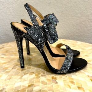 Snake Skin print heels size 7.5